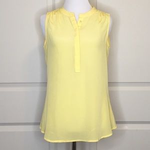 Banana Republic 💯 Silk Sleeveless Yellow Blouse